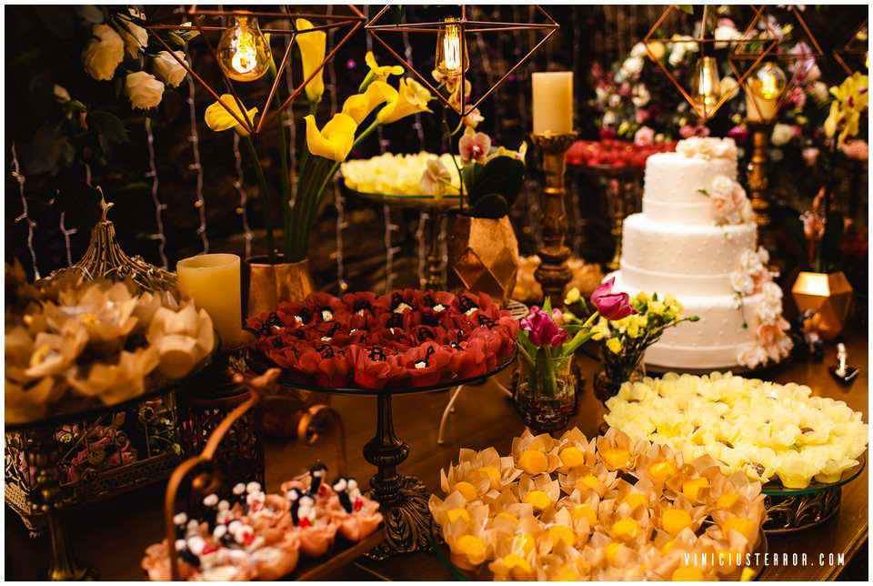 travessas-e-forminhas-para-msas-de-doces-do-casamento