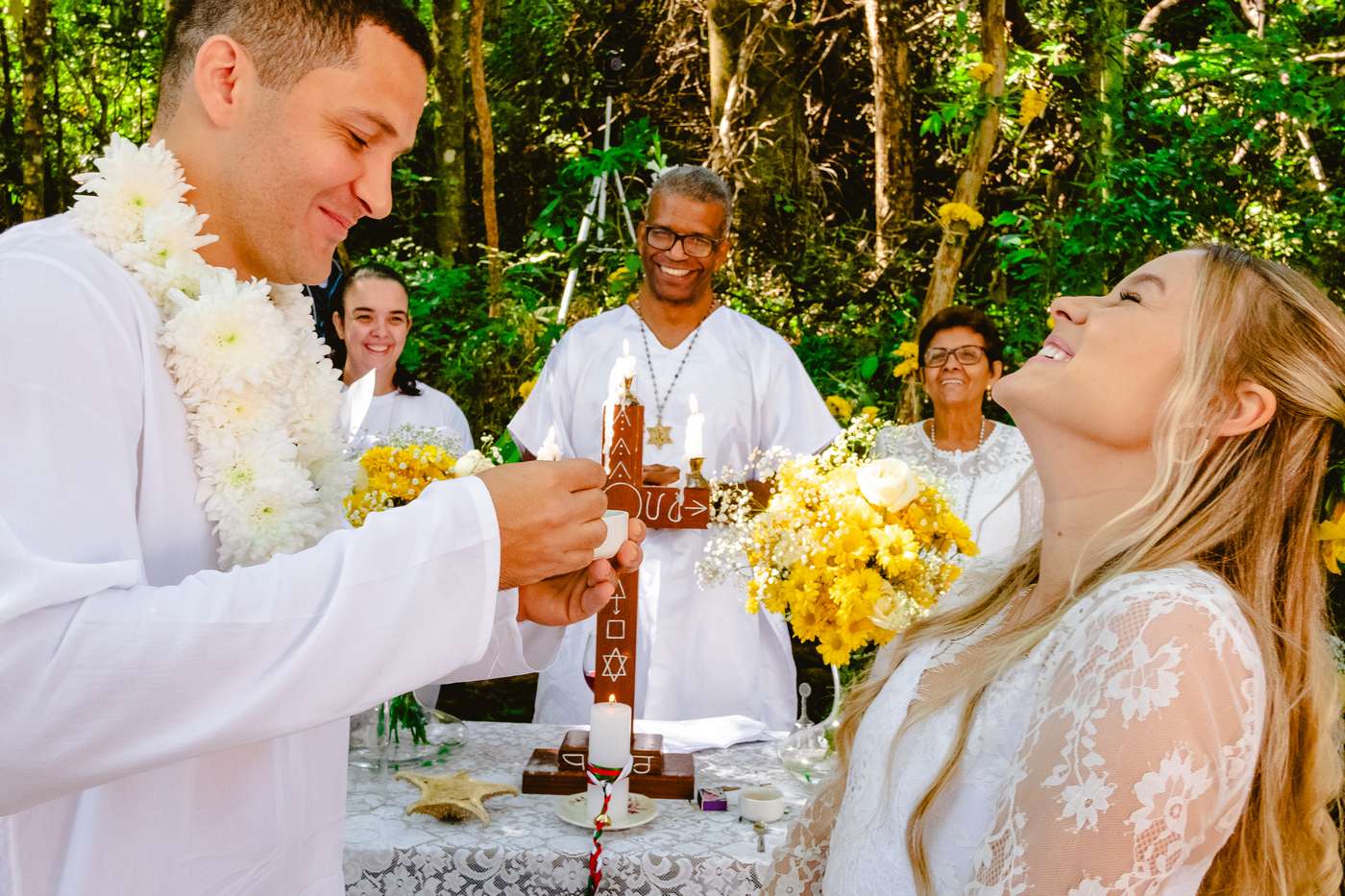 cerimonia de casamento umbandista na floresta