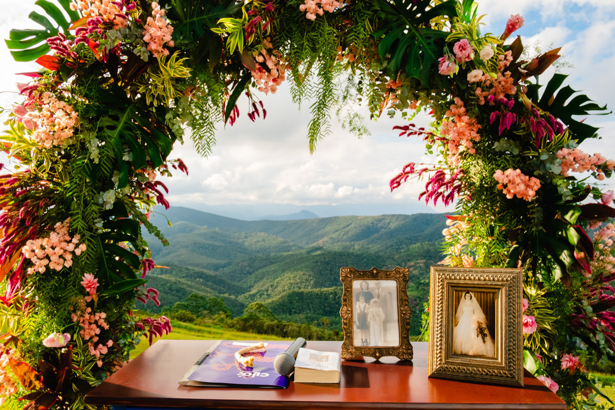 ideias para o altar da sua cerimonia de casamento ao ar livre